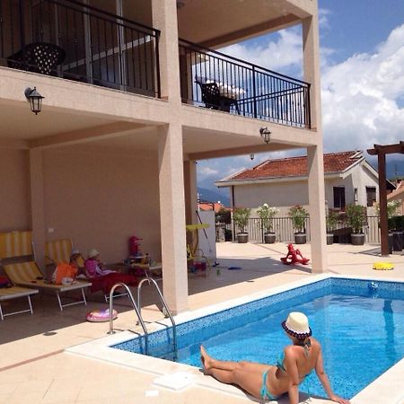Apartments Villa Viktoria Тиват Экстерьер фото