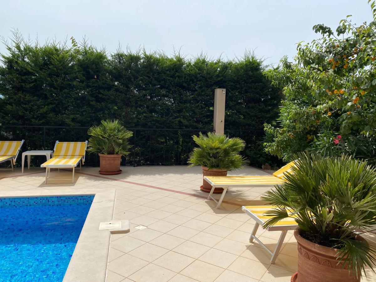 Apartments Villa Viktoria Тиват Экстерьер фото