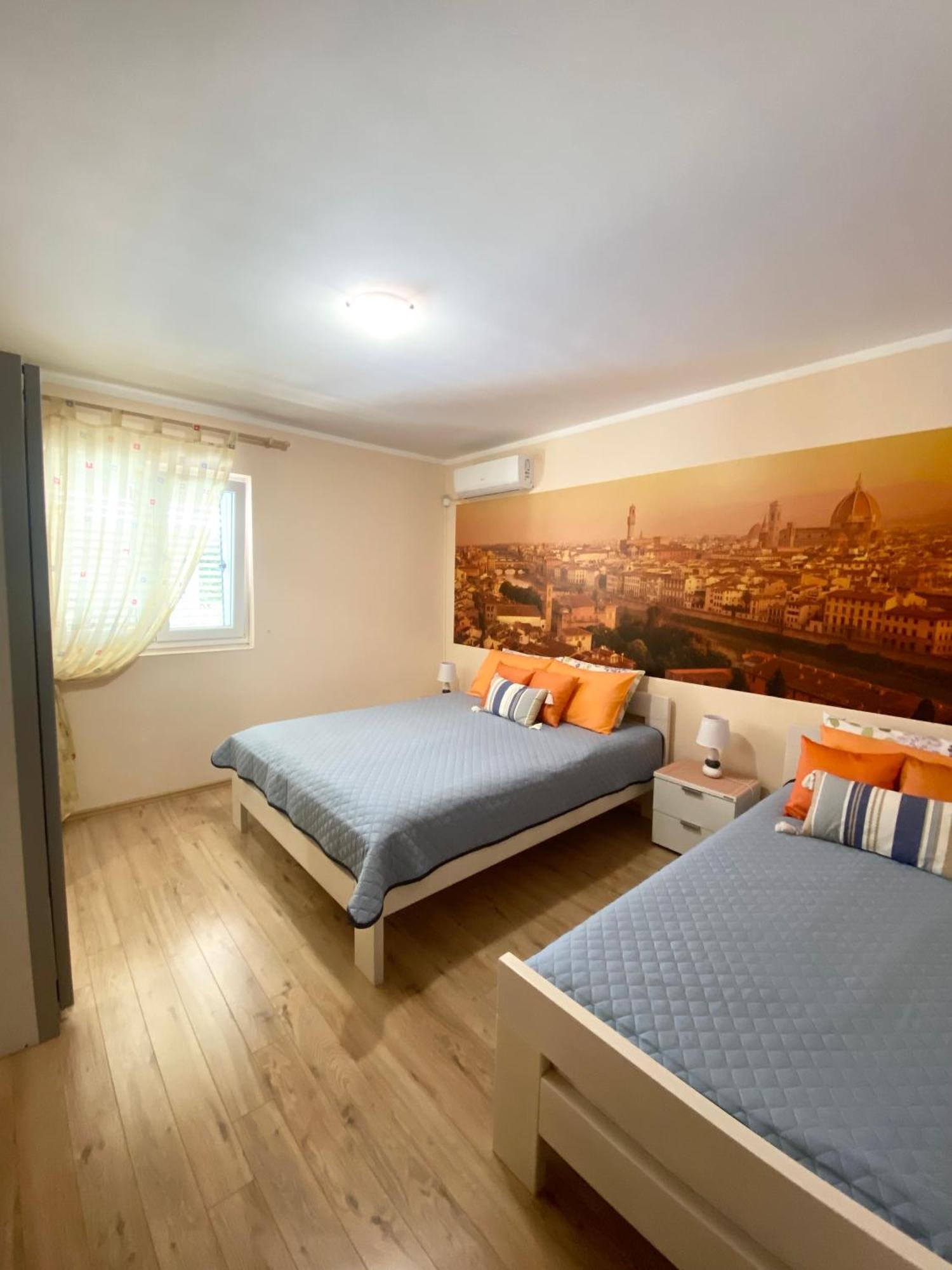 Apartments Villa Viktoria Тиват Экстерьер фото