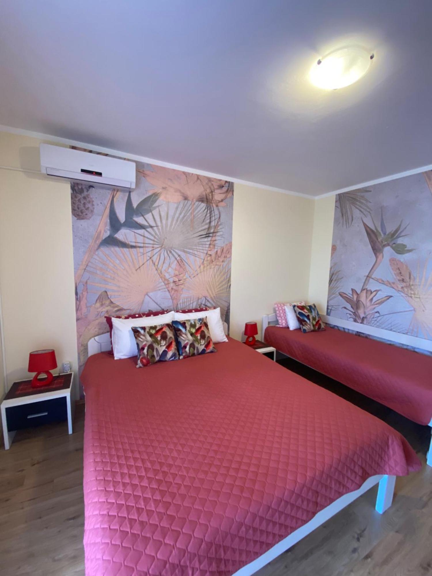 Apartments Villa Viktoria Тиват Экстерьер фото