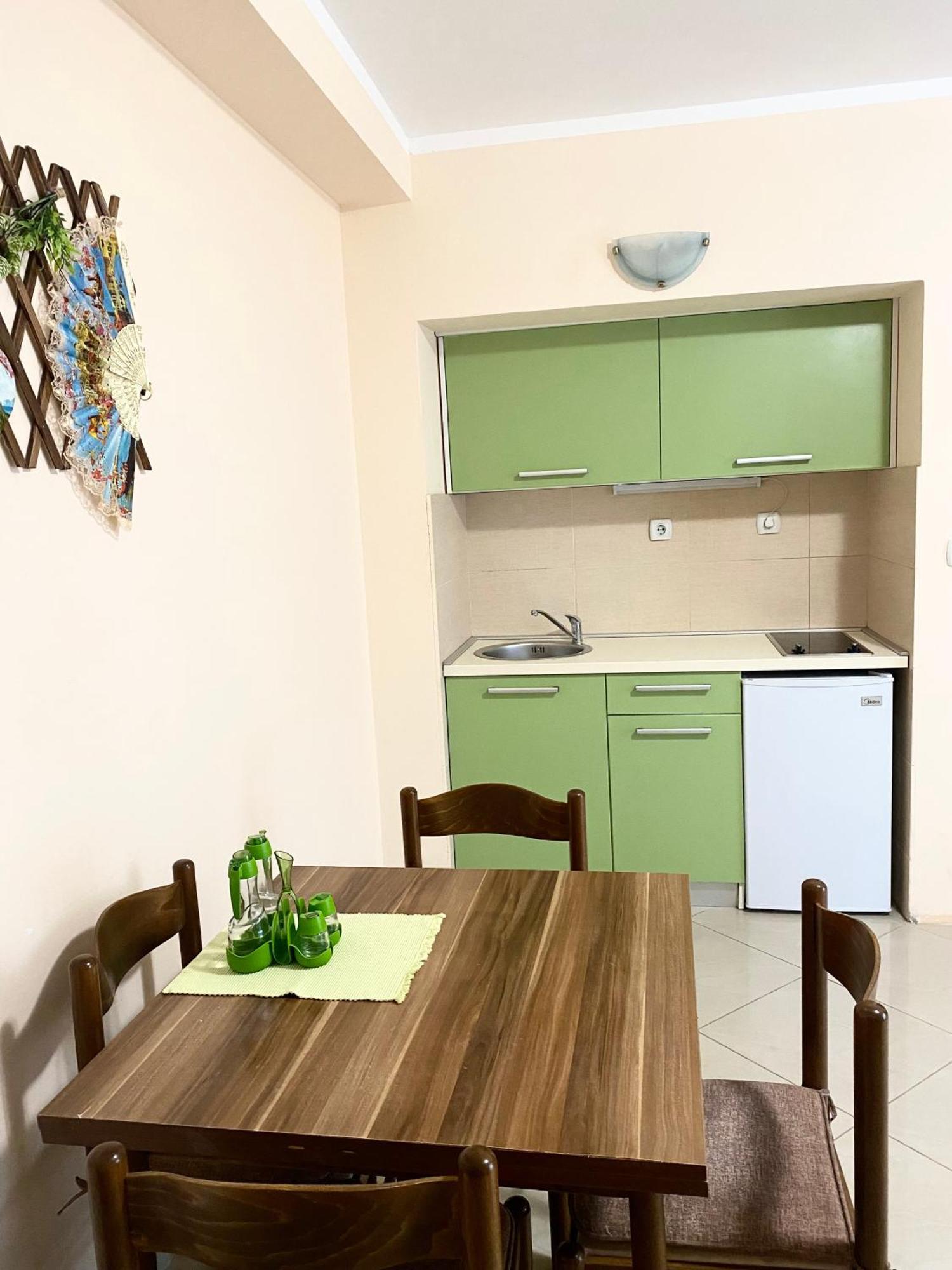 Apartments Villa Viktoria Тиват Экстерьер фото