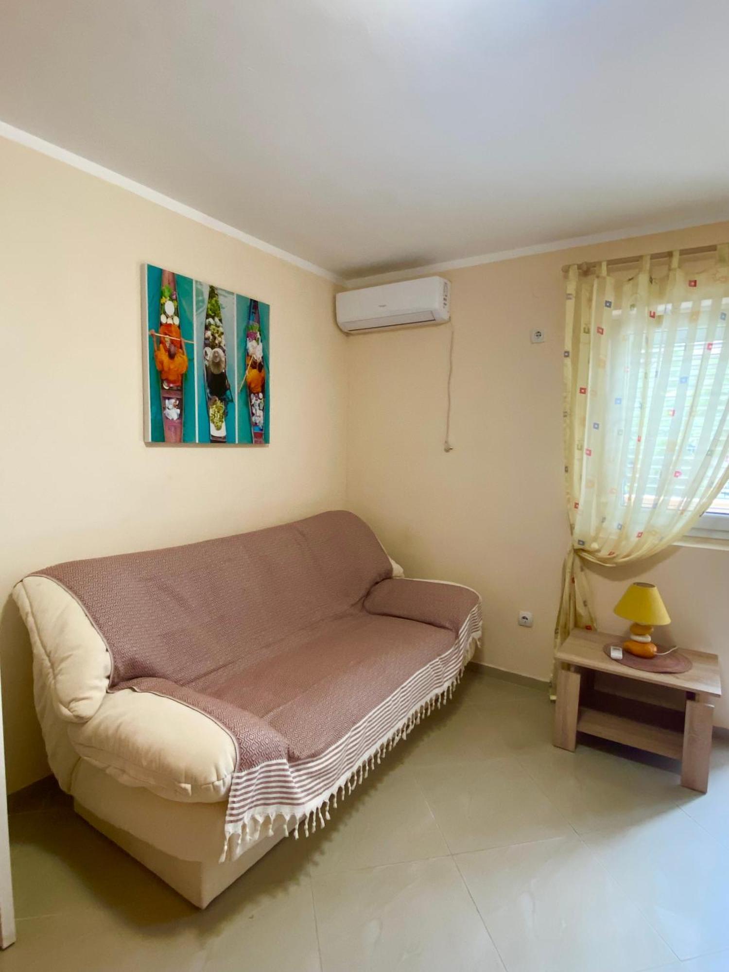 Apartments Villa Viktoria Тиват Экстерьер фото