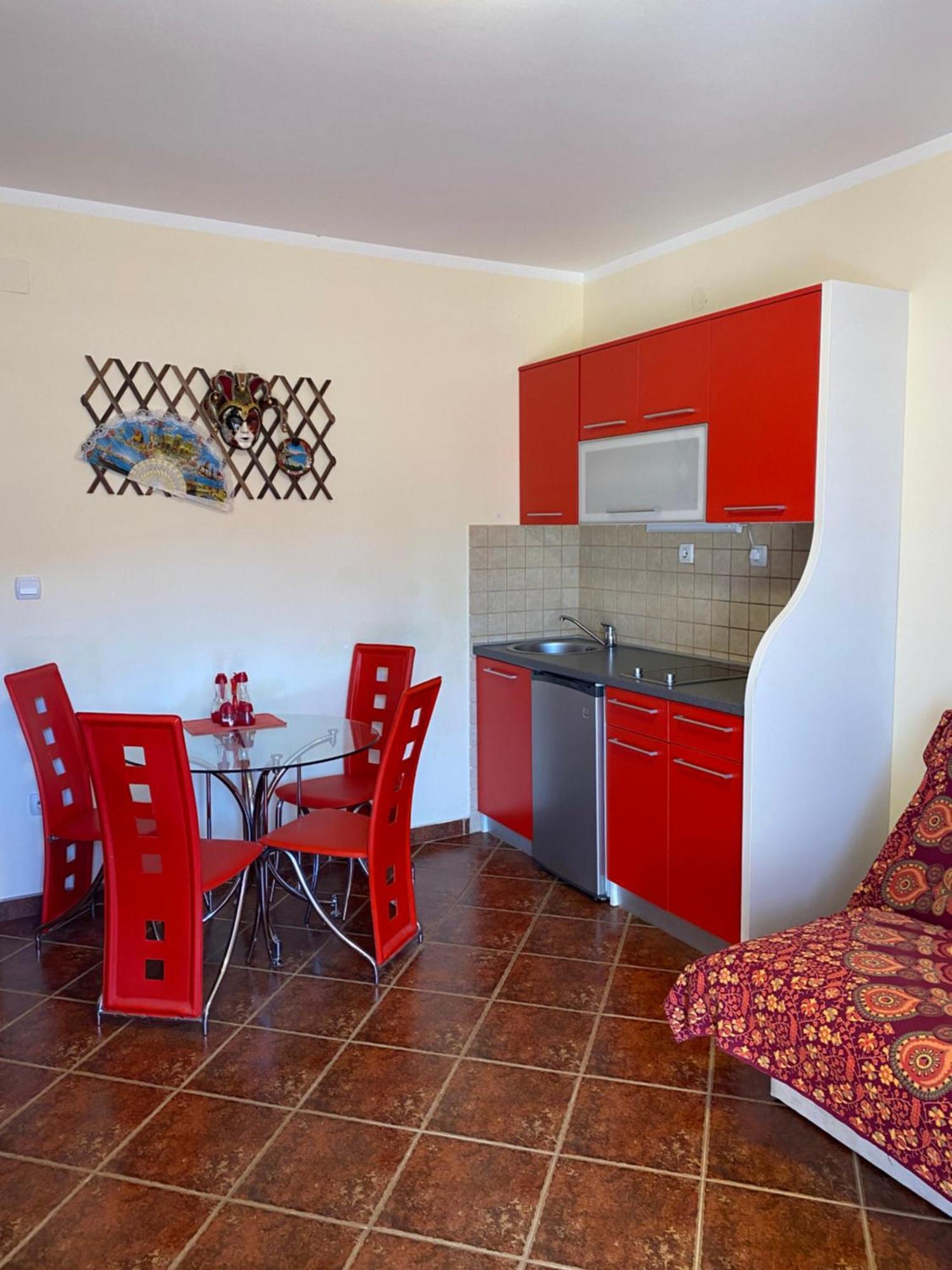 Apartments Villa Viktoria Тиват Экстерьер фото