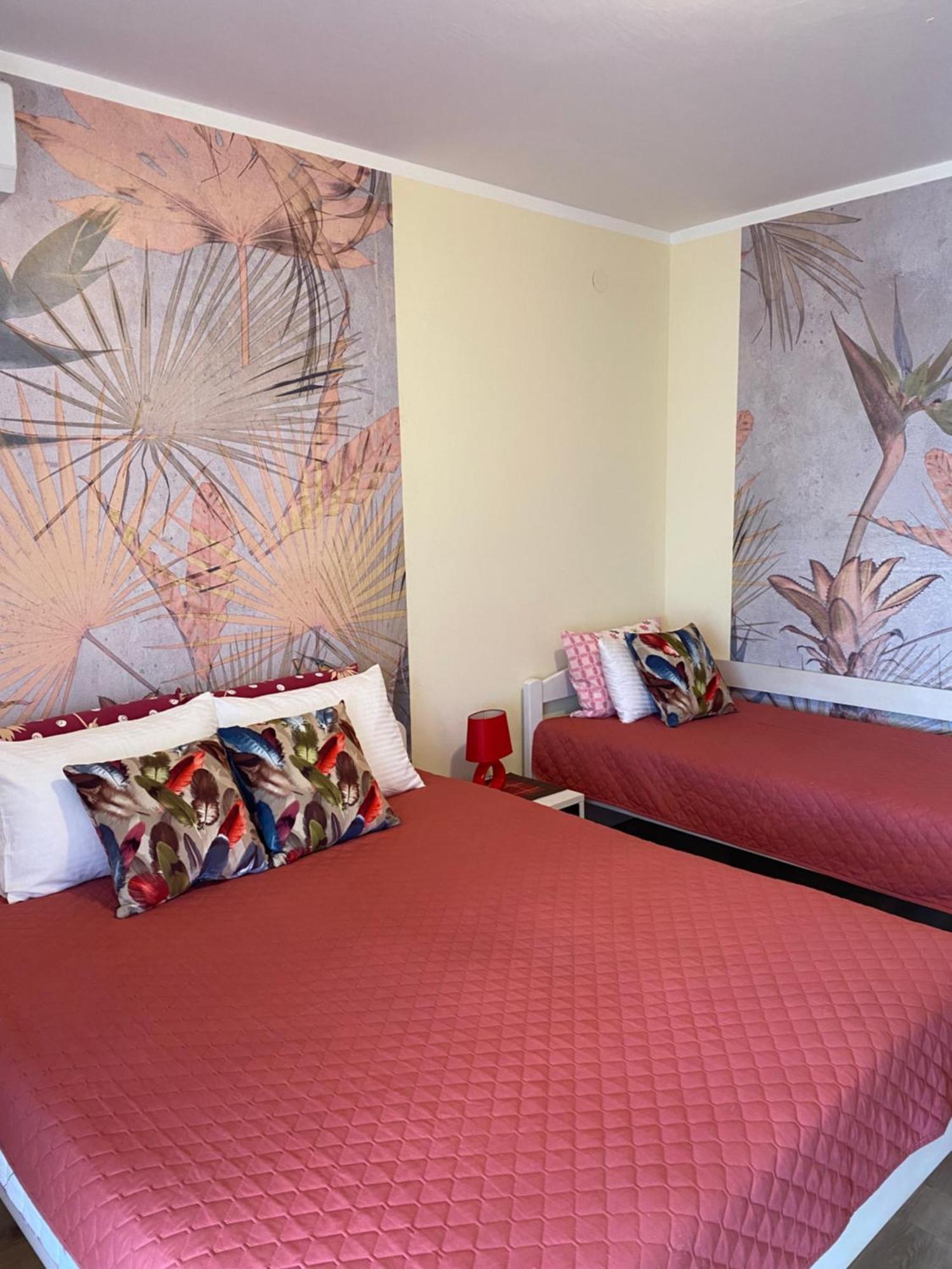 Apartments Villa Viktoria Тиват Экстерьер фото