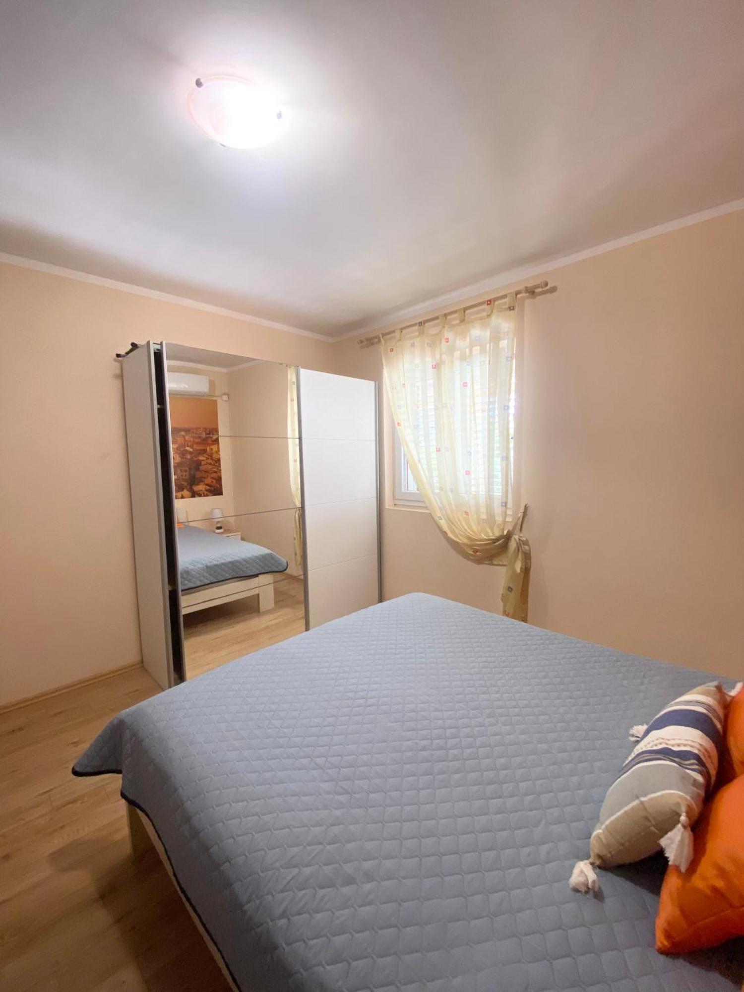 Apartments Villa Viktoria Тиват Экстерьер фото