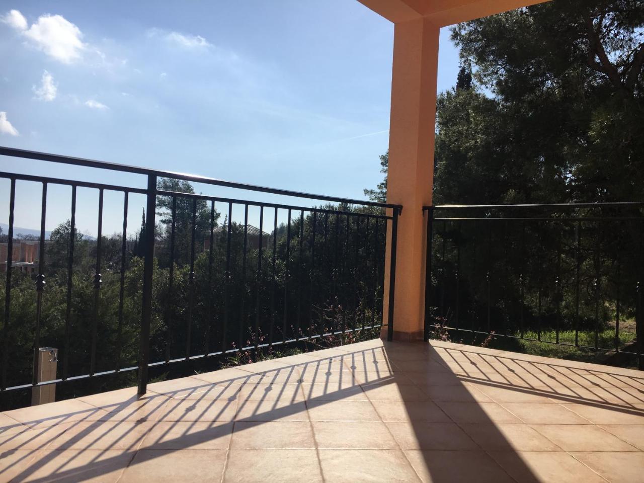 Apartments Villa Viktoria Тиват Экстерьер фото