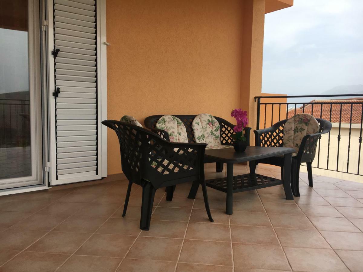 Apartments Villa Viktoria Тиват Экстерьер фото