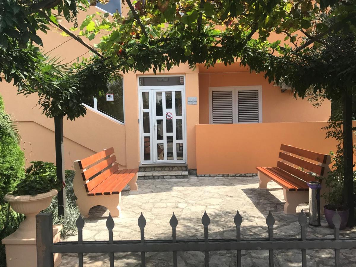 Apartments Villa Viktoria Тиват Экстерьер фото